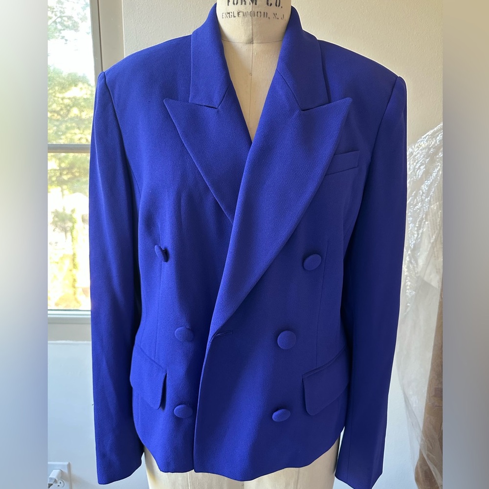 Balthazar Bratt Outfit from Despicable Me - Picture 3 of 12